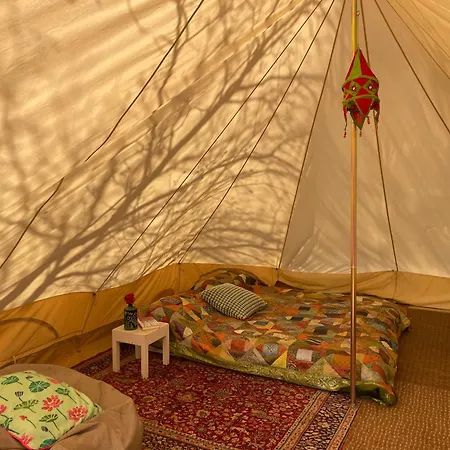 ラグジュアリーテント Ananda Glamping Natural Escape パラッツォーロ・アクレイデ